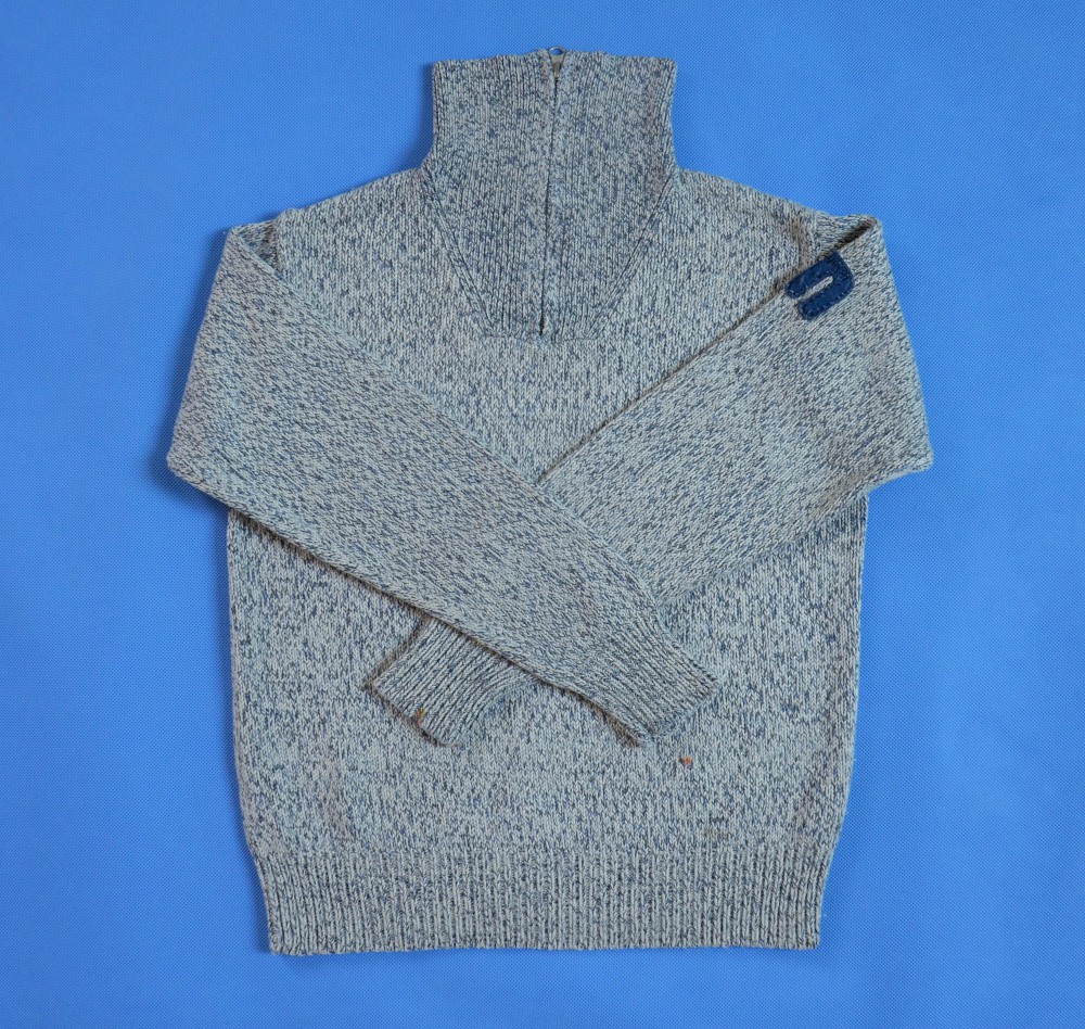 SWETER NA 146-152 CM